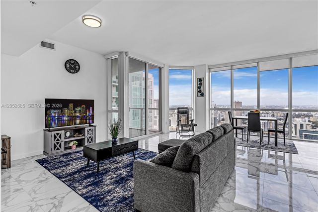 244 Biscayne Boulevard 4708, Miami, FL 33132