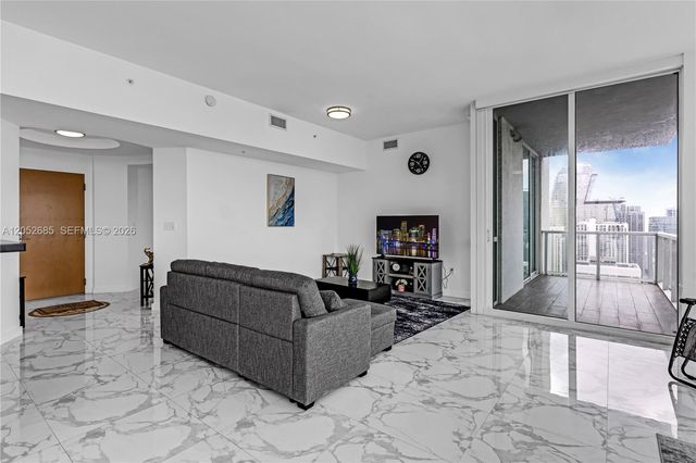 244 Biscayne Boulevard 4708, Miami, FL 33132