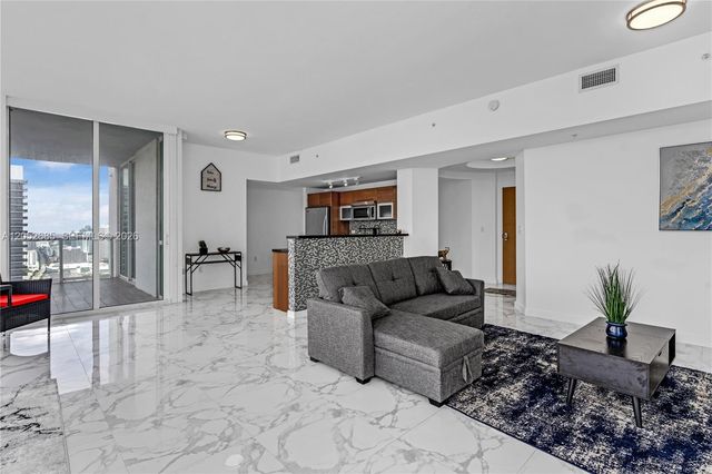 244 Biscayne Boulevard 4708, Miami, FL 33132