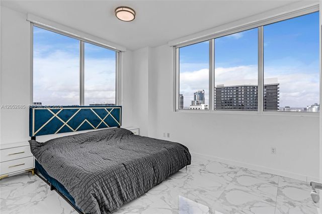 244 Biscayne Boulevard 4708, Miami, FL 33132