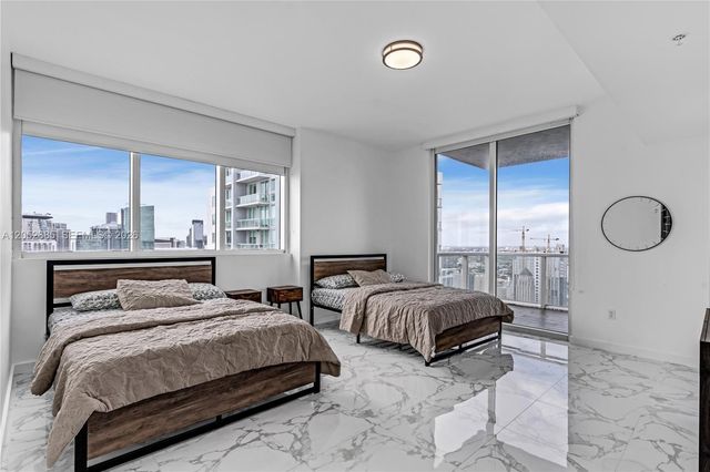 244 Biscayne Boulevard 4708, Miami, FL 33132