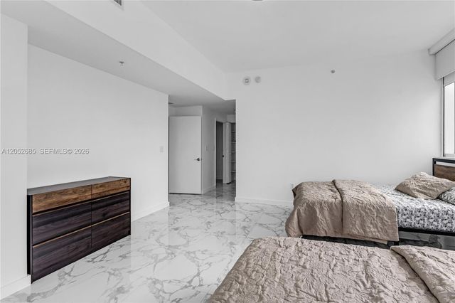 244 Biscayne Boulevard 4708, Miami, FL 33132