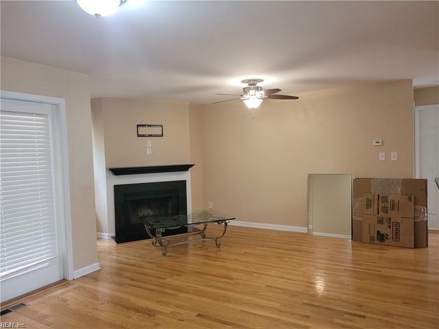 628 Redgate Ave Apt A, Norfolk, VA 23507
