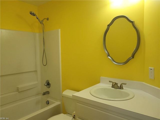 628 Redgate Ave Apt A, Norfolk, VA 23507