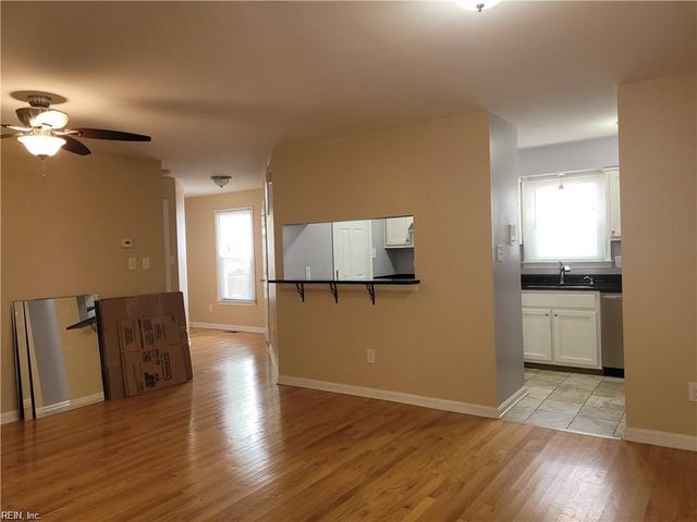 628 Redgate Ave Apt A, Norfolk, VA 23507