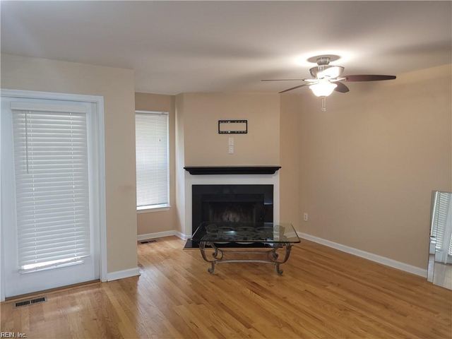 628 Redgate Ave Apt A, Norfolk, VA 23507