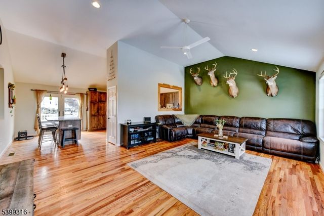 149 Maple Rd, Franklin Boro, NJ 07416