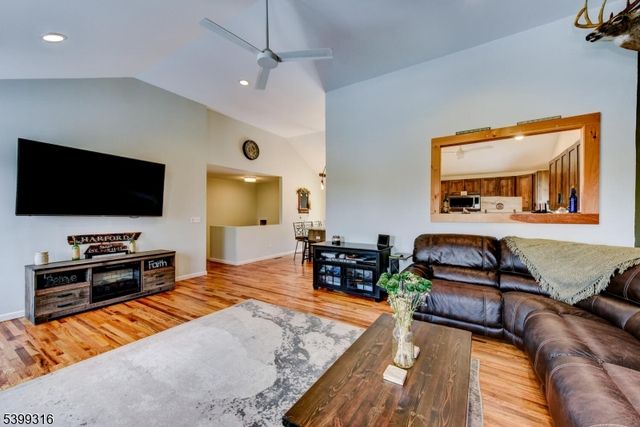 149 Maple Rd, Franklin Boro, NJ 07416