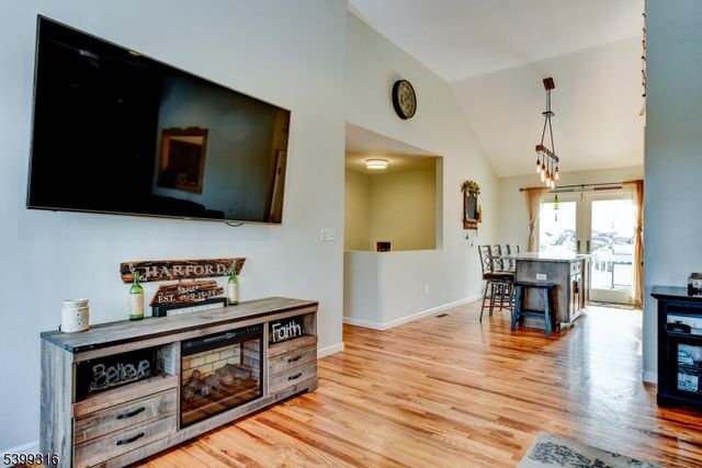 149 Maple Rd, Franklin Boro, NJ 07416