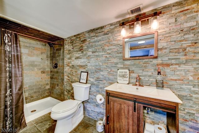 149 Maple Rd, Franklin Boro, NJ 07416