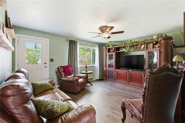 1630 Old Brodhead Rd, Center Twp, PA 15061
