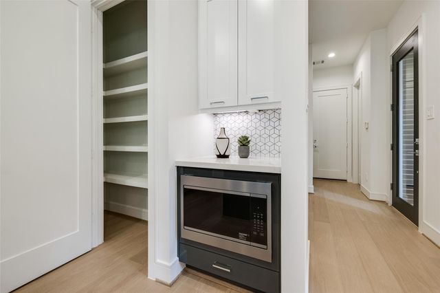 2630 Peckham Street, Houston, TX 77098