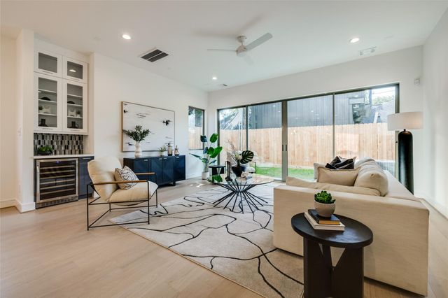 2630 Peckham Street, Houston, TX 77098