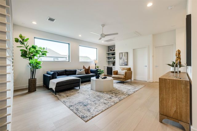 2630 Peckham Street, Houston, TX 77098