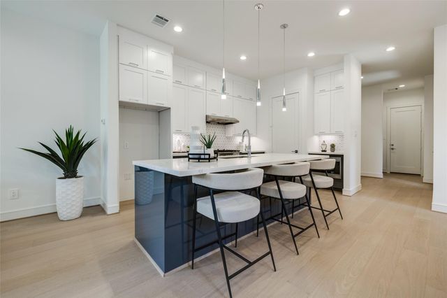2630 Peckham Street, Houston, TX 77098