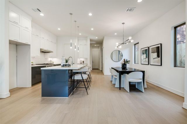 2630 Peckham Street, Houston, TX 77098