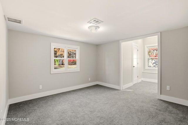 31 Rappleyea Road, Howell, NJ 07731