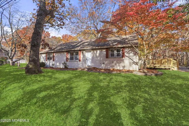 31 Rappleyea Road, Howell, NJ 07731