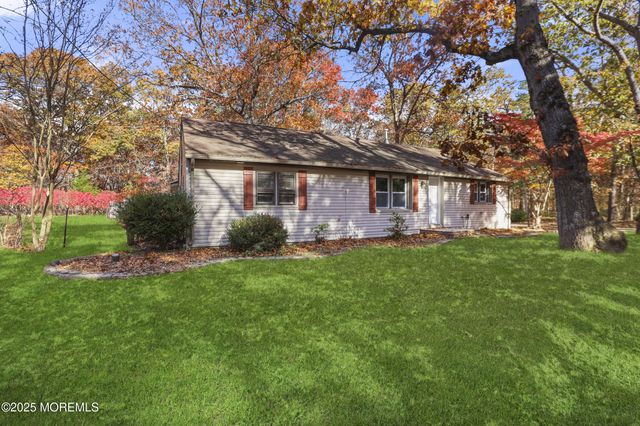 31 Rappleyea Road, Howell, NJ 07731