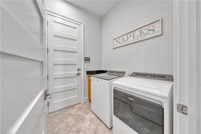 6421 Carnival RD, Naples, FL 34113