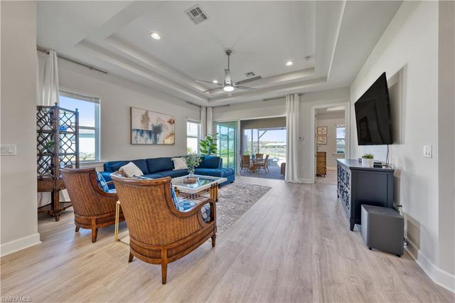 6421 Carnival RD, Naples, FL 34113