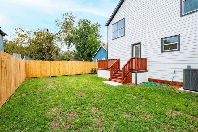 7709 Avenue L, Houston, TX 77012