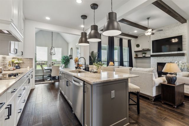 671 Cimarron Meadows Drive, Waxahachie, TX 75167