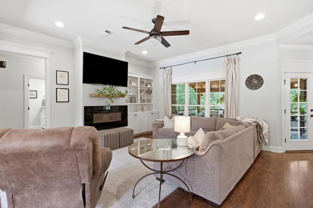 15 W Donnington, Hattiesburg, MS 39402