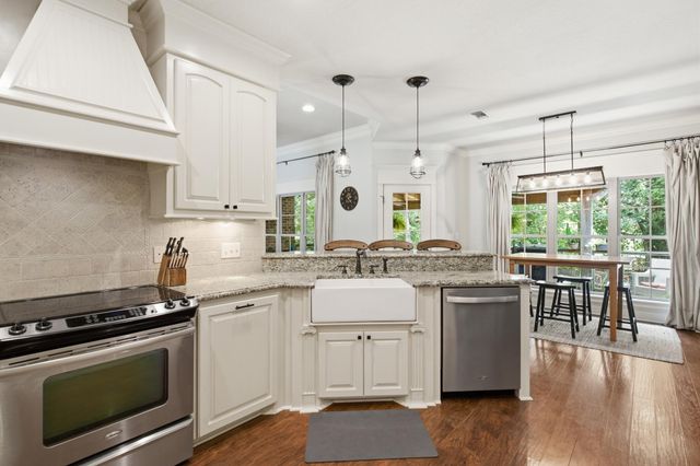 15 W Donnington, Hattiesburg, MS 39402
