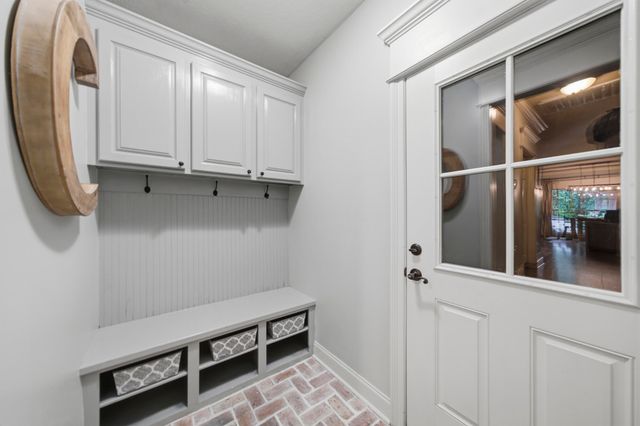 15 W Donnington, Hattiesburg, MS 39402
