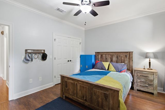 15 W Donnington, Hattiesburg, MS 39402