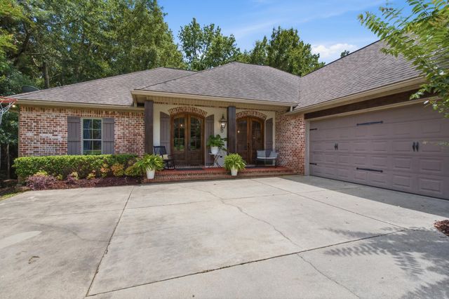 15 W Donnington, Hattiesburg, MS 39402