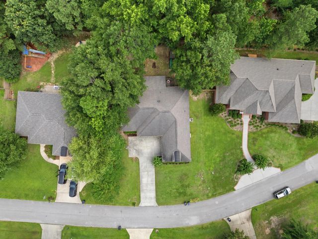 15 W Donnington, Hattiesburg, MS 39402