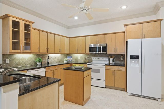 9811 GINGERWOOD DRIVE, Tampa, FL 33626