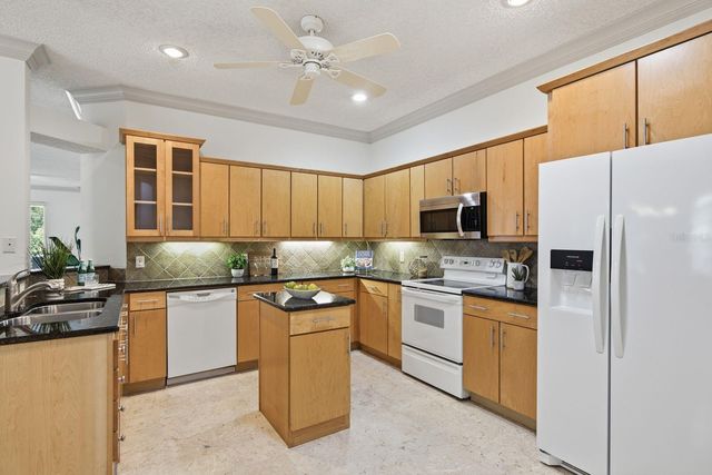 9811 GINGERWOOD DRIVE, Tampa, FL 33626
