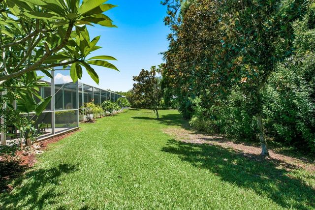 9811 GINGERWOOD DRIVE, Tampa, FL 33626