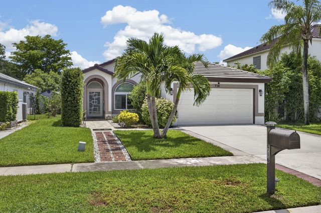 716 LAKE WELLINGTON Drive, Wellington, FL 33414