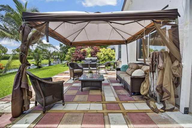 716 LAKE WELLINGTON Drive, Wellington, FL 33414