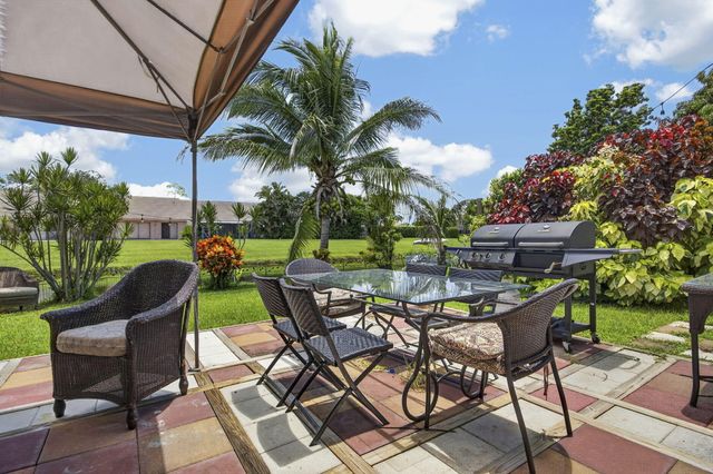 716 LAKE WELLINGTON Drive, Wellington, FL 33414