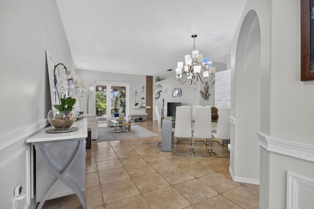 716 LAKE WELLINGTON Drive, Wellington, FL 33414