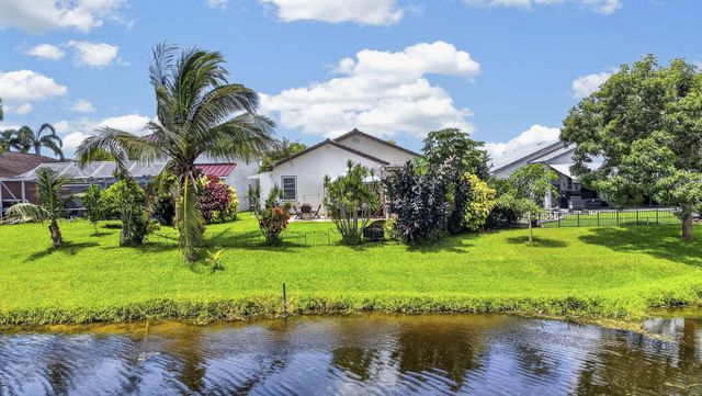 716 LAKE WELLINGTON Drive, Wellington, FL 33414