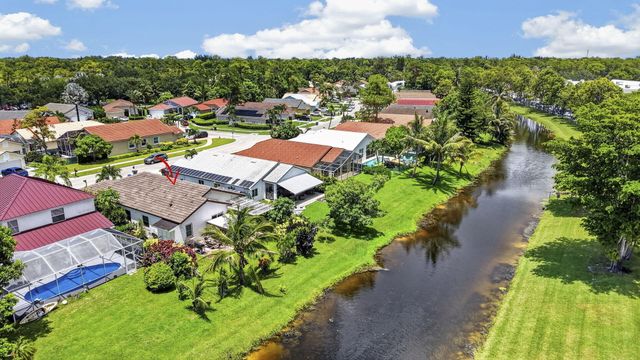 716 LAKE WELLINGTON Drive, Wellington, FL 33414