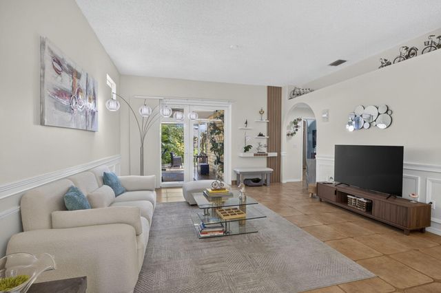 716 LAKE WELLINGTON Drive, Wellington, FL 33414