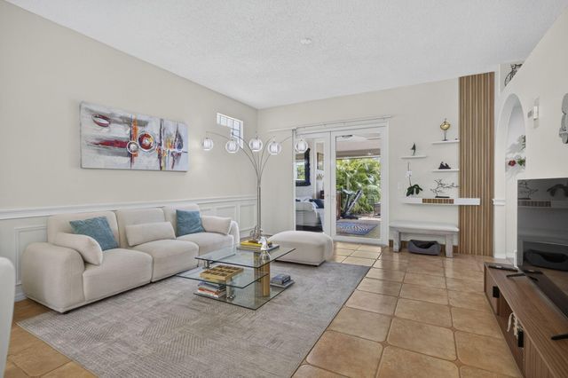716 LAKE WELLINGTON Drive, Wellington, FL 33414