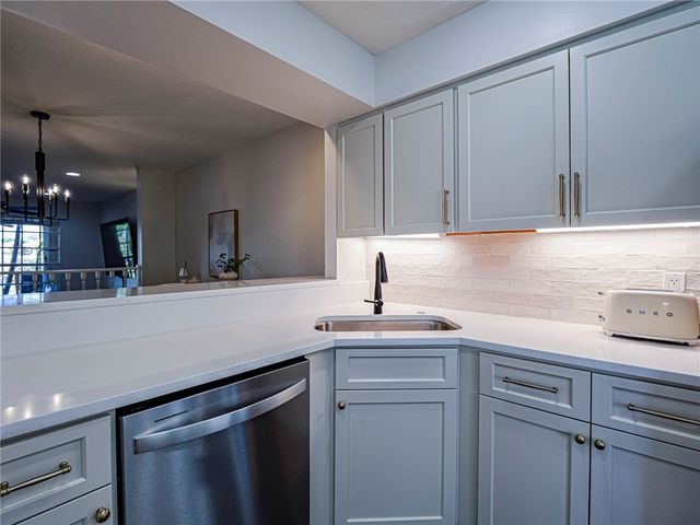 452 Prestwick Court, Melbourne, FL 32940