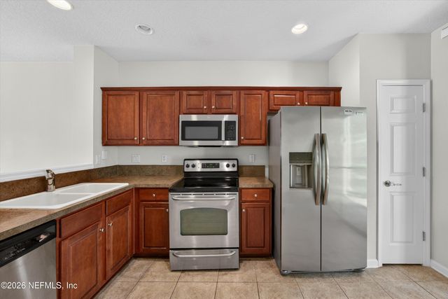 8098 SUMMER PALM Court, Jacksonville, FL 32256