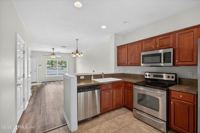 8098 SUMMER PALM Court, Jacksonville, FL 32256
