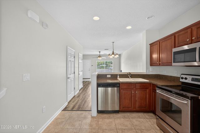 8098 SUMMER PALM Court, Jacksonville, FL 32256