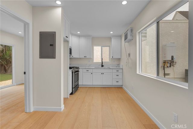 6306 Alviso, Hyde Park, CA 90043