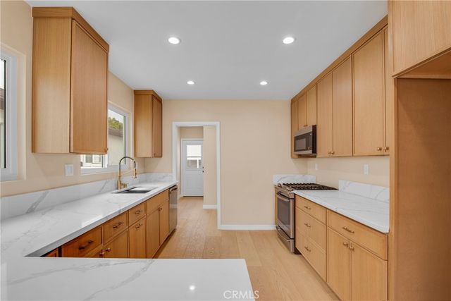 6306 Alviso, Hyde Park, CA 90043